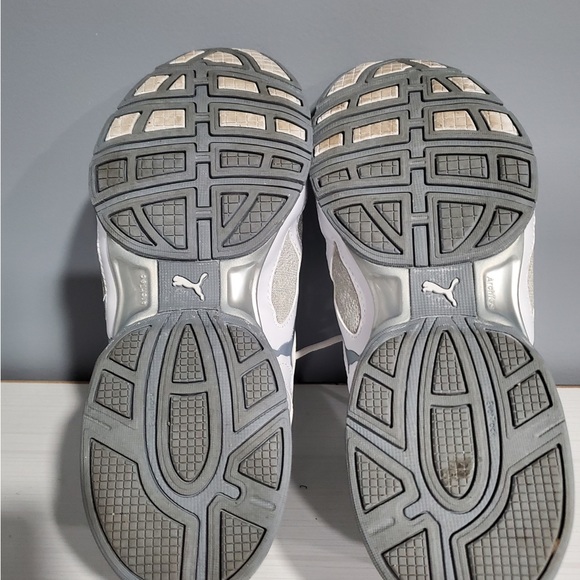PUMA Women’s Sneakers Gray and White, Size 9 - Picture 6 of 6